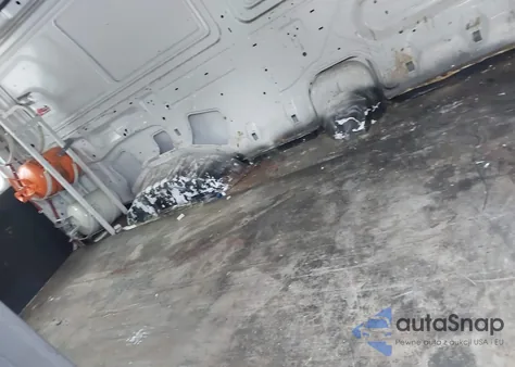 2009 Ford E-350 Super Duty Commercial z USA, uszkodzony, nr VIN 1FTSE34L19DA33370